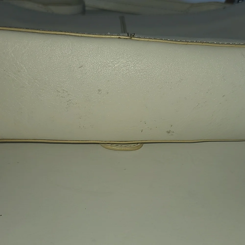 Cowhide leather Etienne Aigner cream & brown baguette purse 10x6x3. 90's